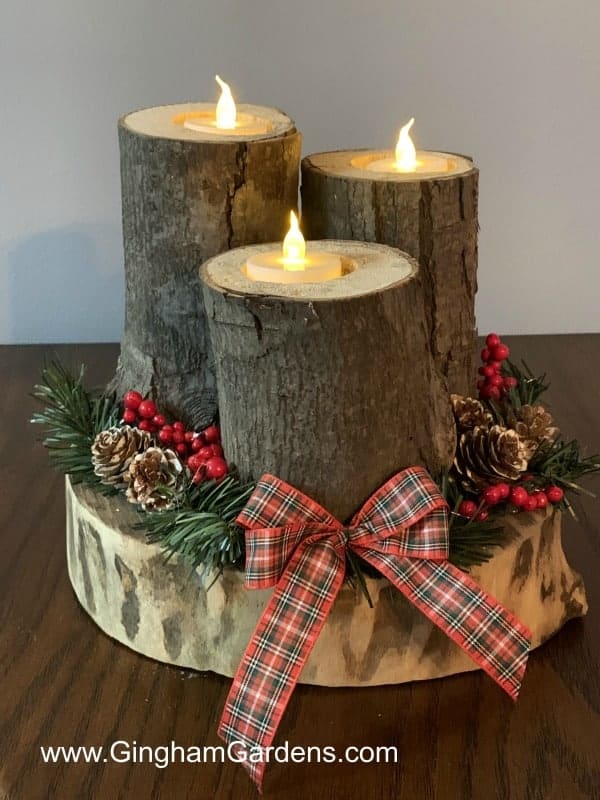 20+ Cheap and Simple Christmas Table Decorations 16 20+ Cheap and Simple Christmas Table Decorations